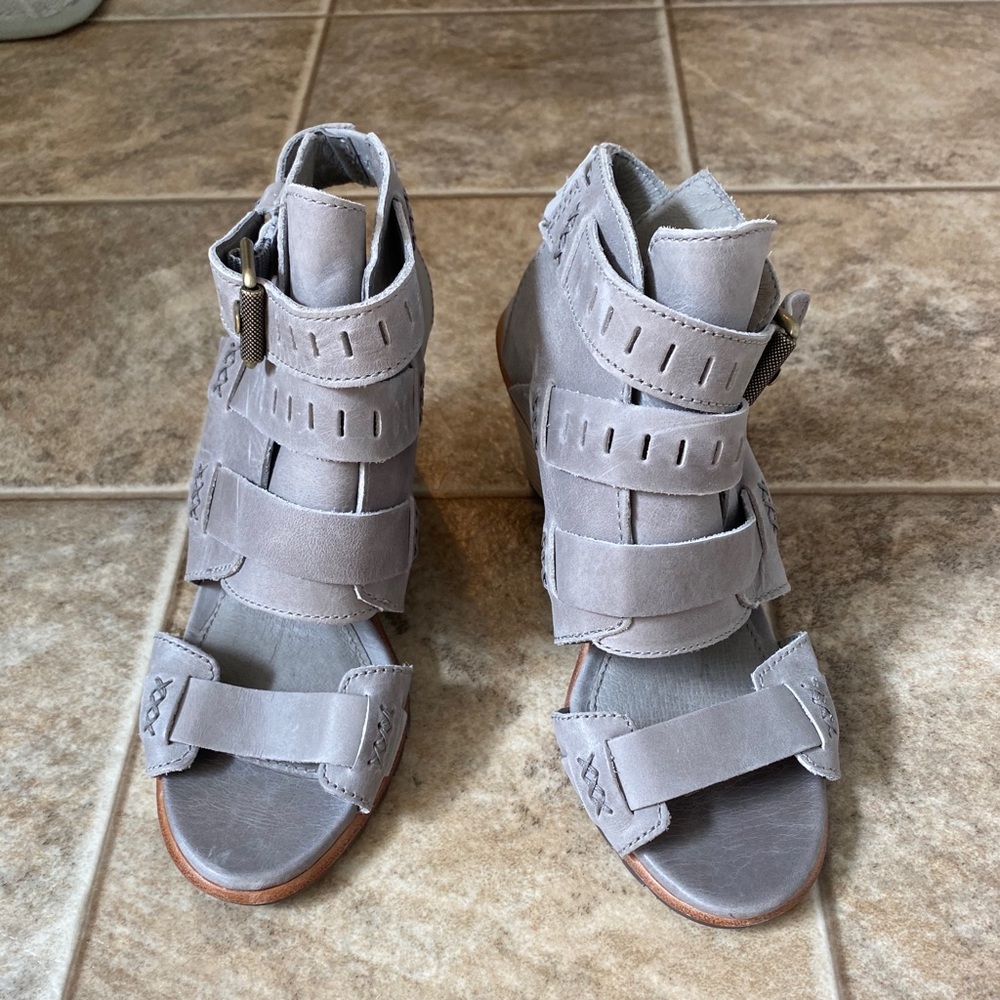 Sorel Nadia boot